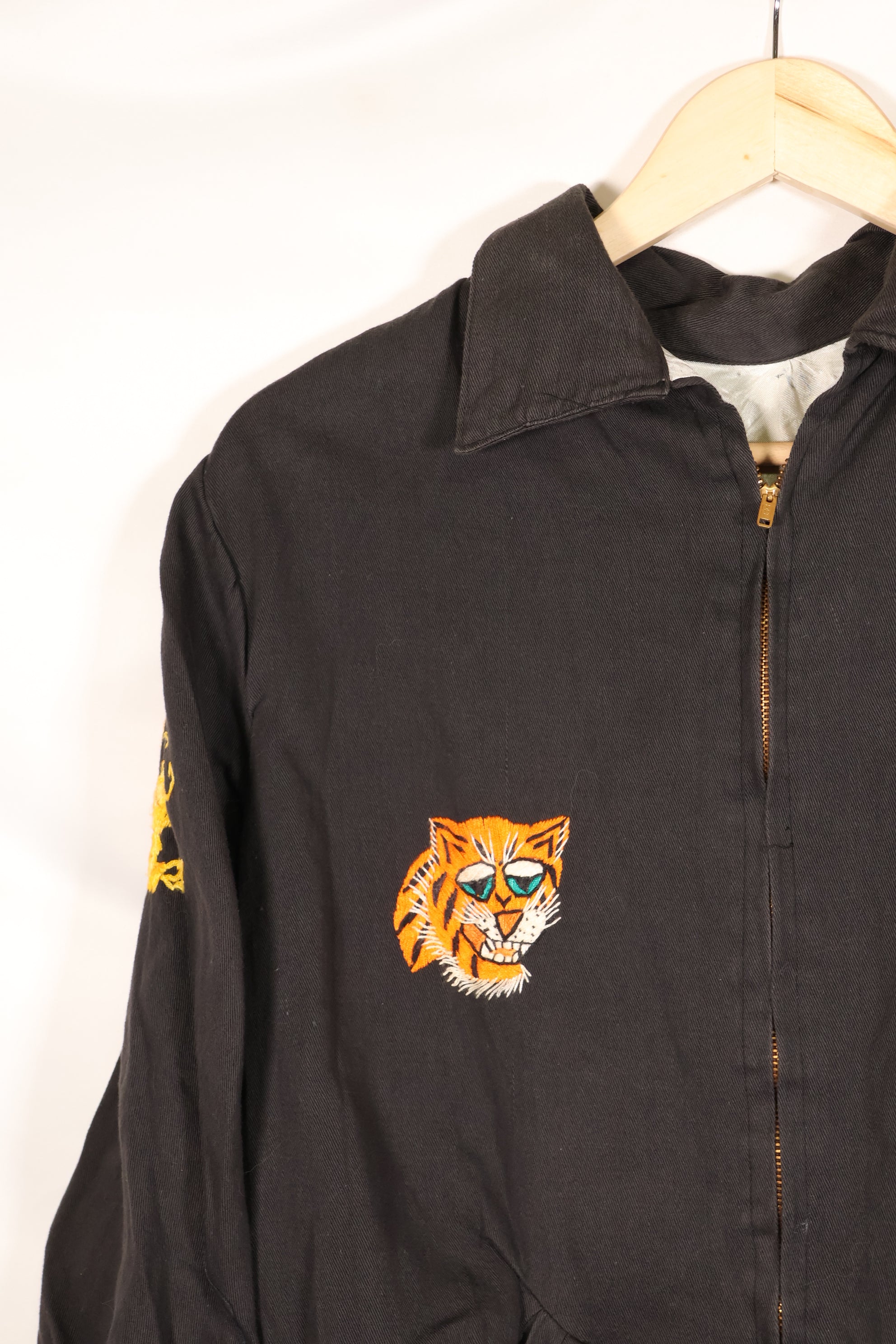 1968-1969 Vietnam War Tour Jacket Viet Jean, good condition, used.