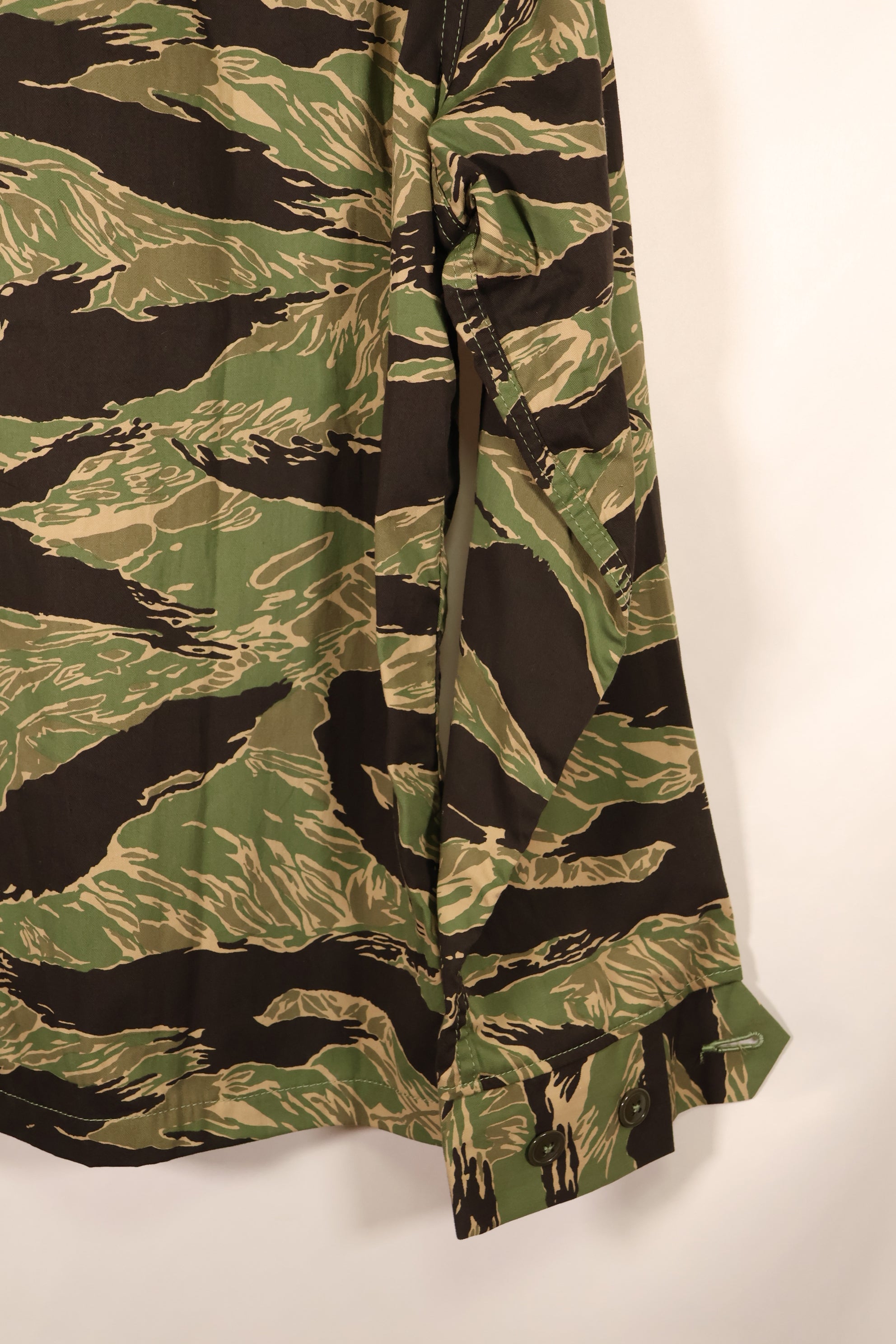 2025 US-M MILITARIA 1911 TIGER STRIPE CINEMA EDITION US-Cut Shirt, Like-New Condition