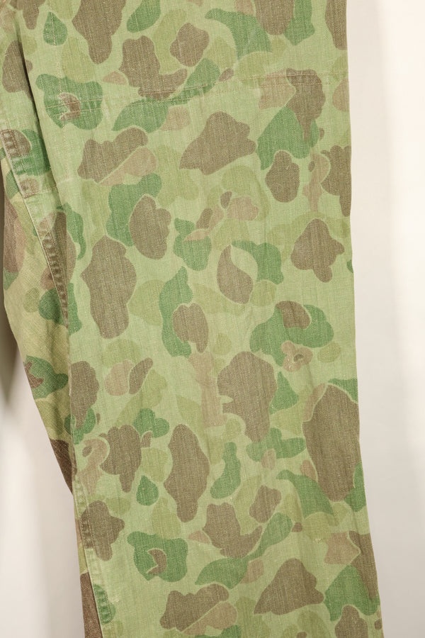 1940's P-44 frogskin camouflage pants USMC, faded, scratched, used.