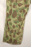 1940's P-44 frogskin camouflage pants USMC, faded, scratched, used.
