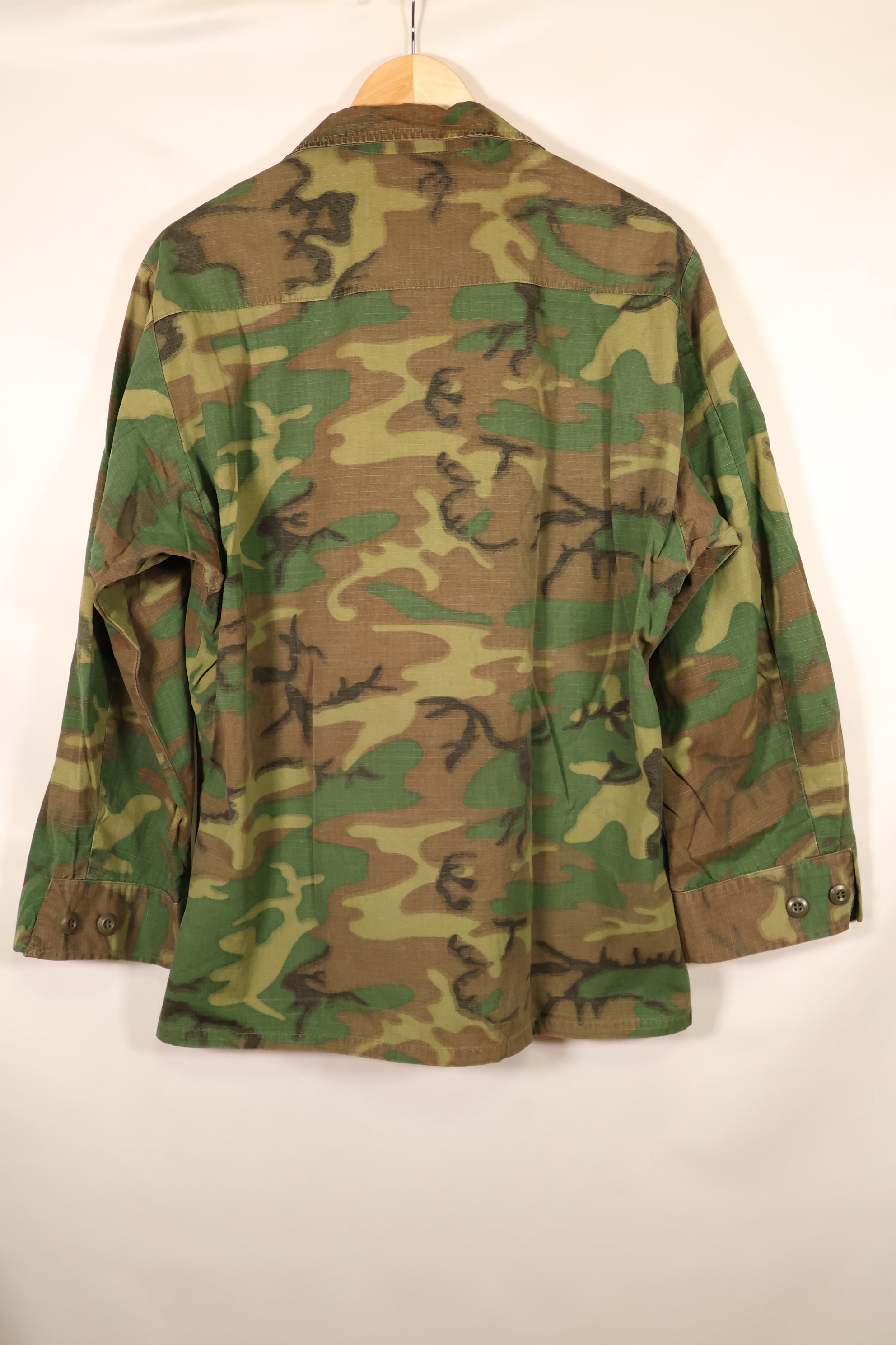 1969 Contract, M-S, U.S. Military, ERDL, Green Leaf Camo, Fatigue Jacket, Good Condition, Used