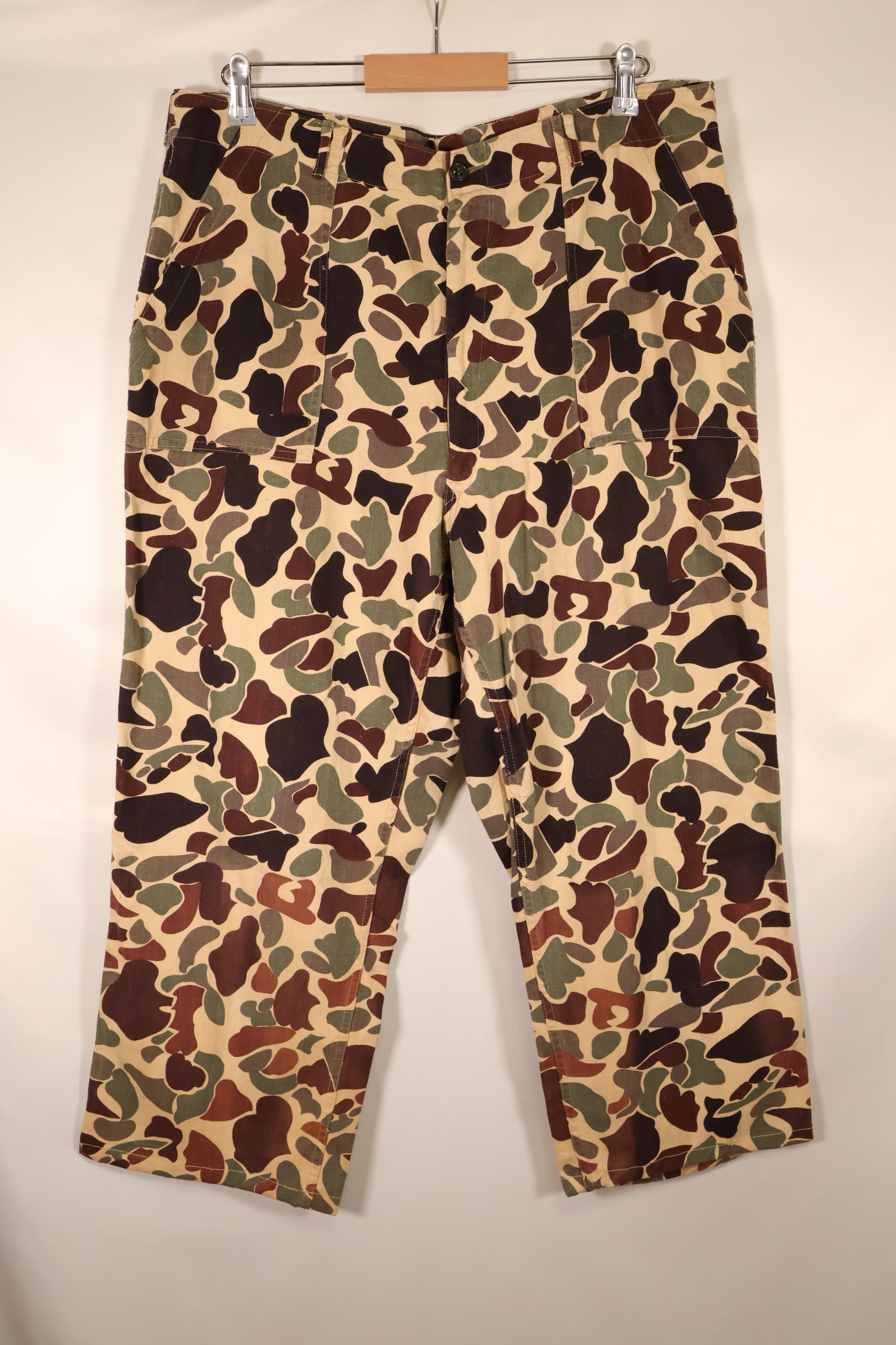 Mid-1960s; Size M–L; CIDG; Beogam Camo; Locally Made Frog Skin Camo; Oversized for the U.S. market; Used