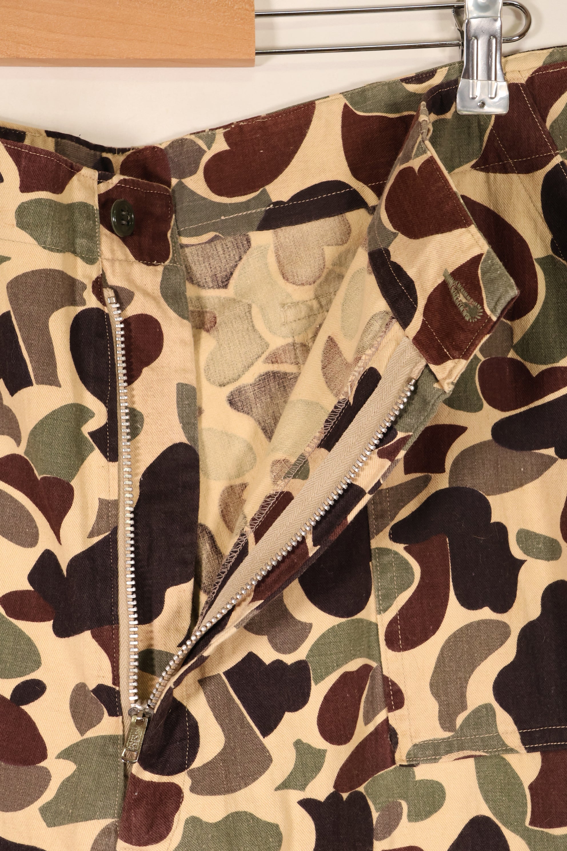Mid-1960s; Size M–L; CIDG; Beogam Camo; Locally Made Frog Skin Camo; Oversized for the U.S. market; Used