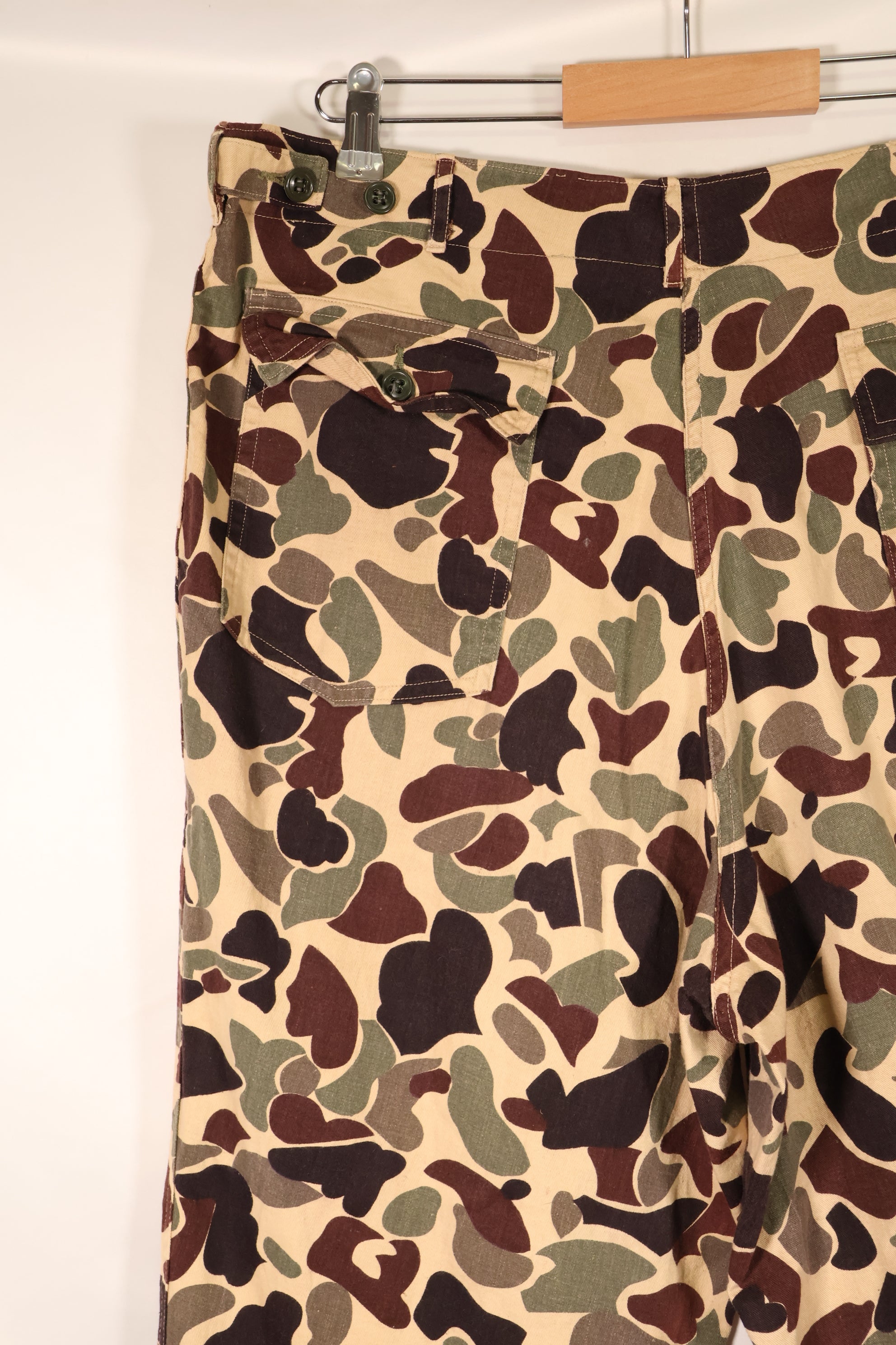 Mid-1960s; Size M–L; CIDG; Beogam Camo; Locally Made Frog Skin Camo; Oversized for the U.S. market; Used