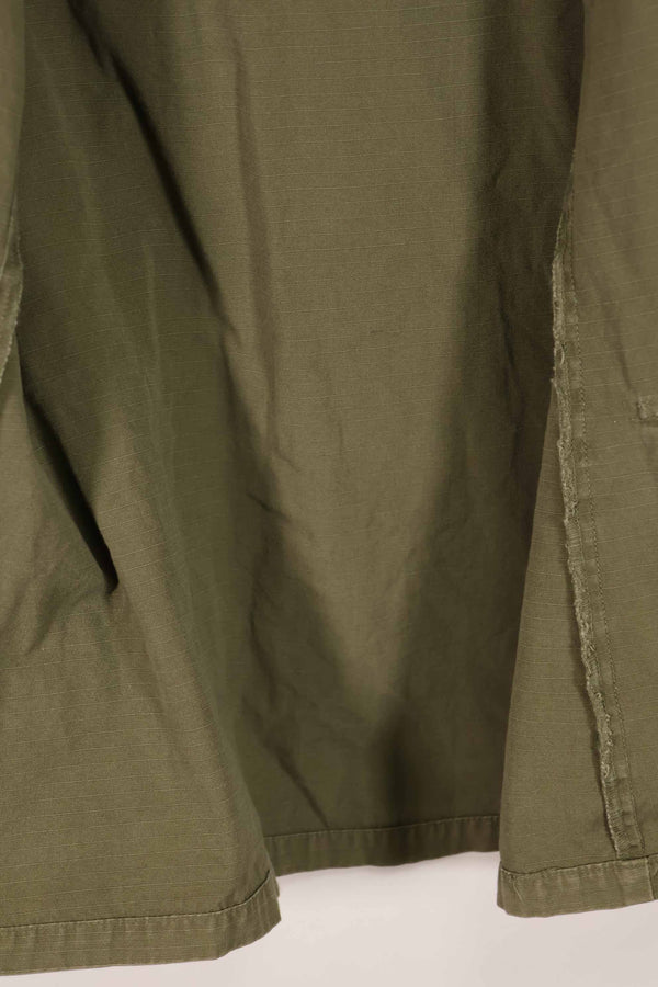 Real 1970 4th Model Jungle Fatigue Jacket M-R Sleeve stains, used.