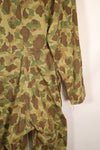1940s U.S. Army &amp; Marine Corps Frogskin camouflage coveralls in good condition.