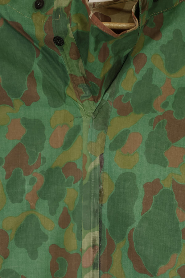 Real 1944 USMC frogskin camouflage rubberized rain poncho, good condition, used.