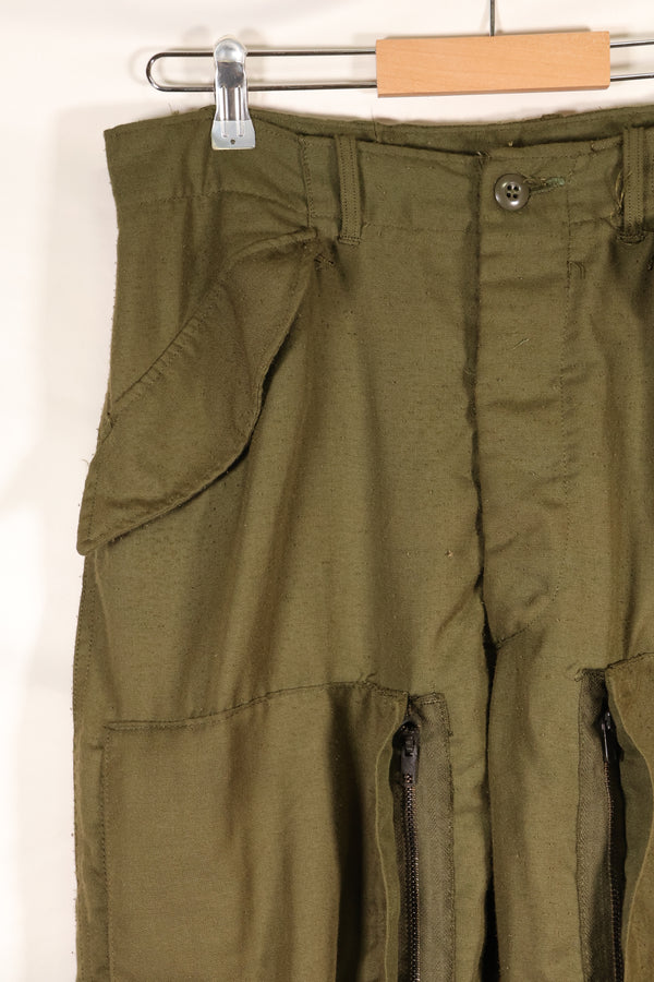 Early 1970s, estimated MEDIUM pilot fireproof pants, size tag missing, used.