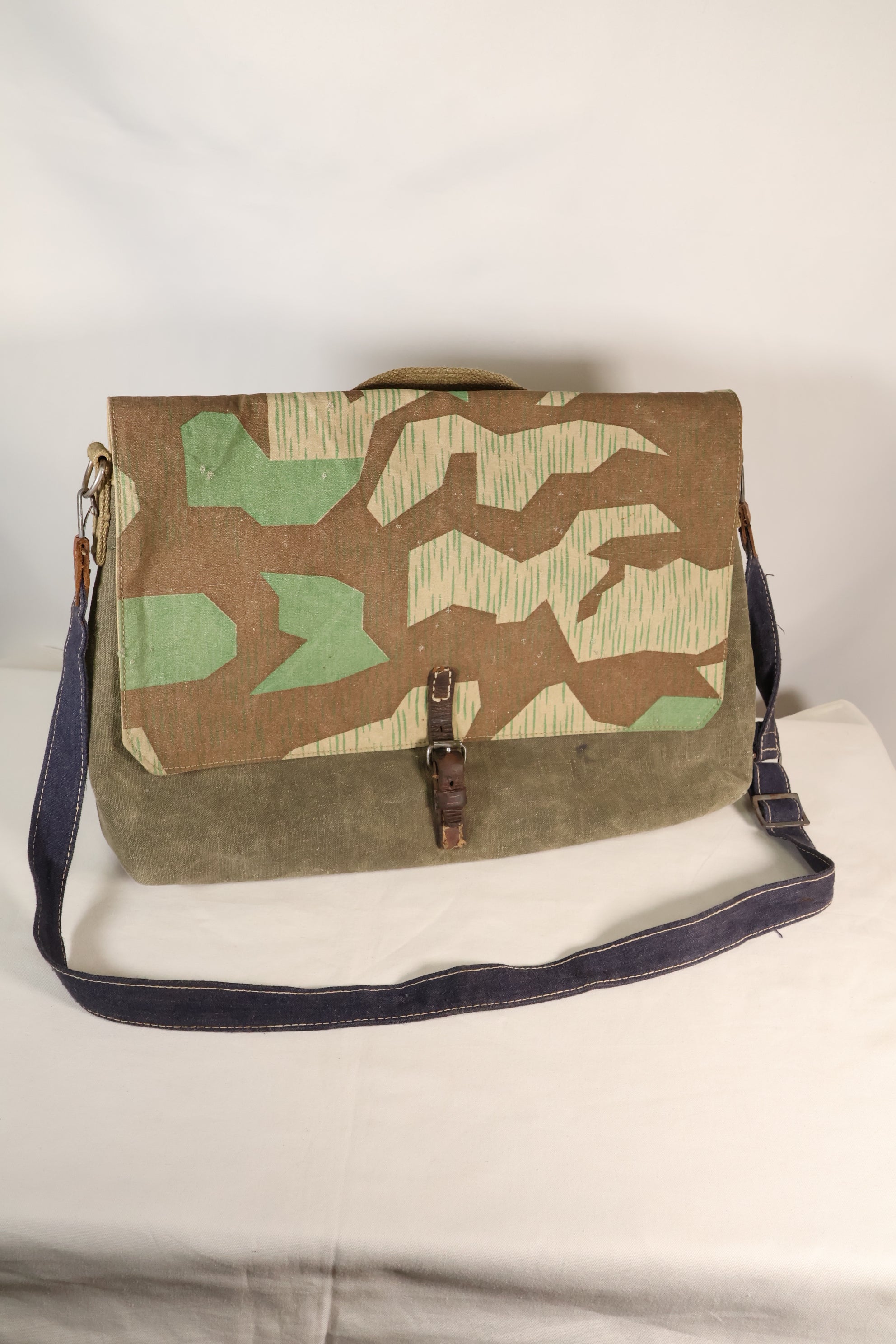 WWII German Luftwaffe splinter camouflage messenger bag made by Signal Depot, USA, using 1940s parts