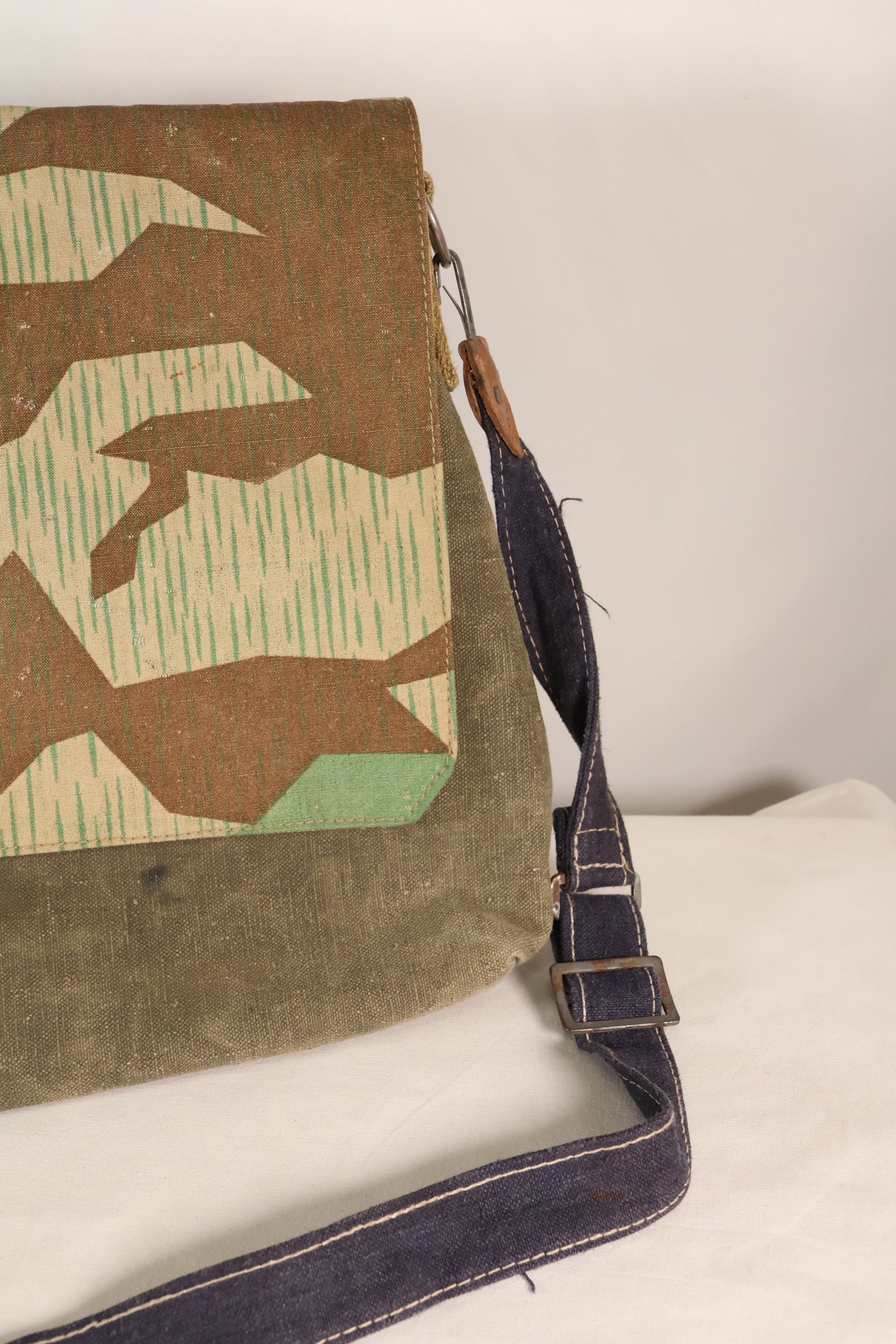WWII German Luftwaffe splinter camouflage messenger bag made by Signal Depot, USA, using 1940s parts