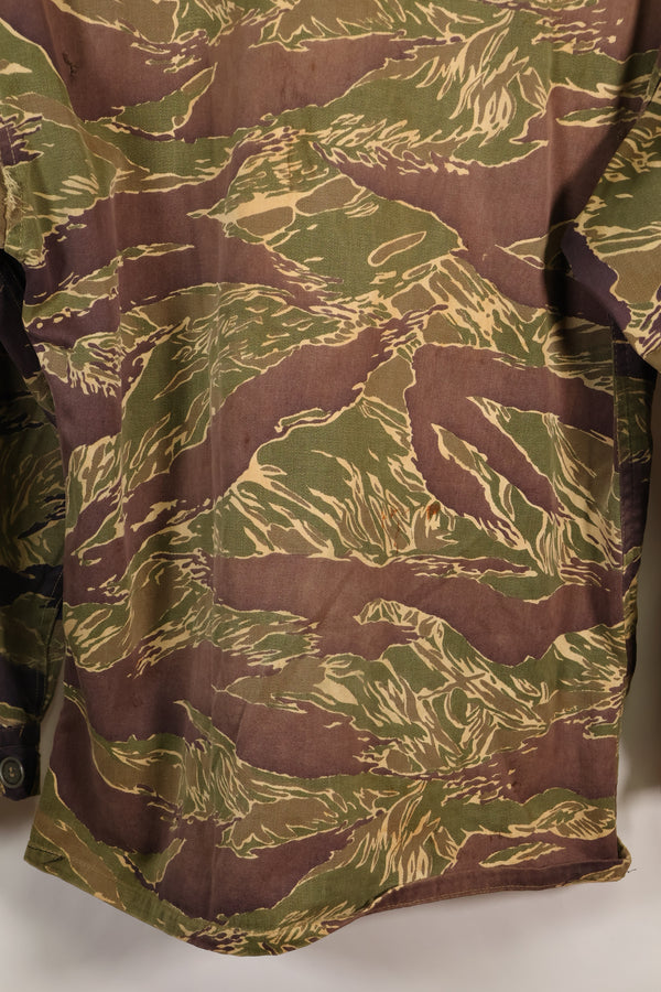 Mid 1960s US cut LARGE Okinawa Tiger Tiger striped shirt, faded, used.