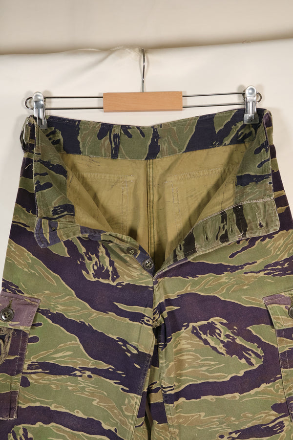 Late 1960s Gold Tiger Derivative Pattern Classic Pattern Tiger Stripe Pants Used