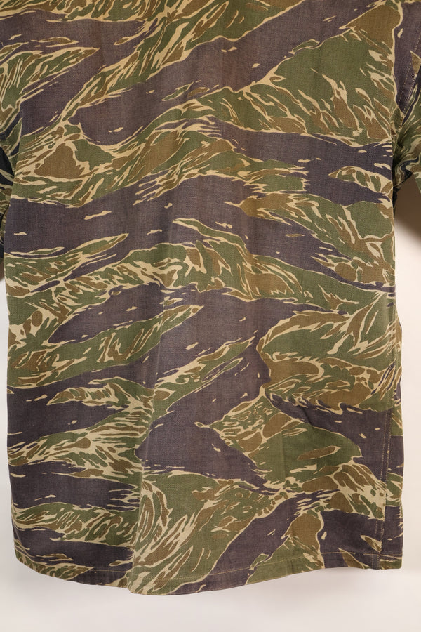 1960's semi A-M silver tiger shirt Asian cut epaulette modified used