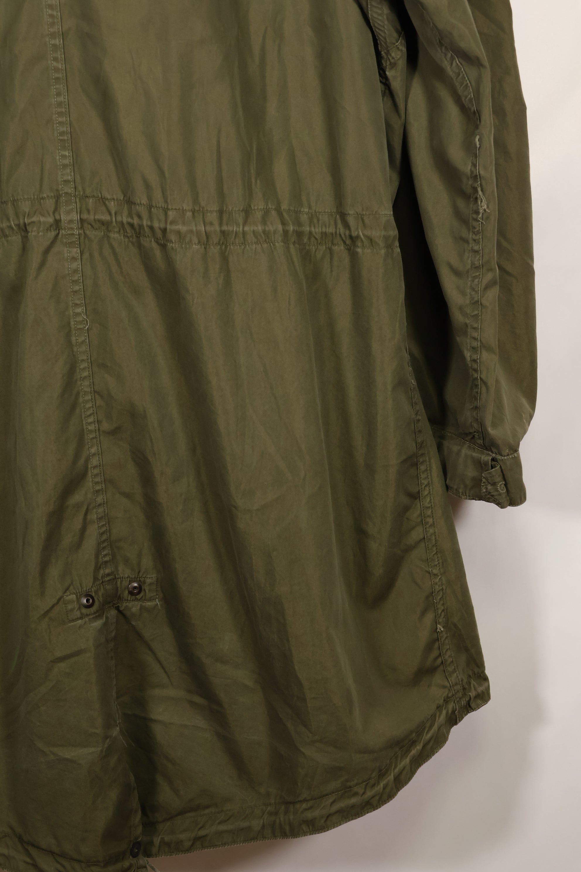 Early 1950s MEDIUM US Army M51 Field Parka, shell only, used.