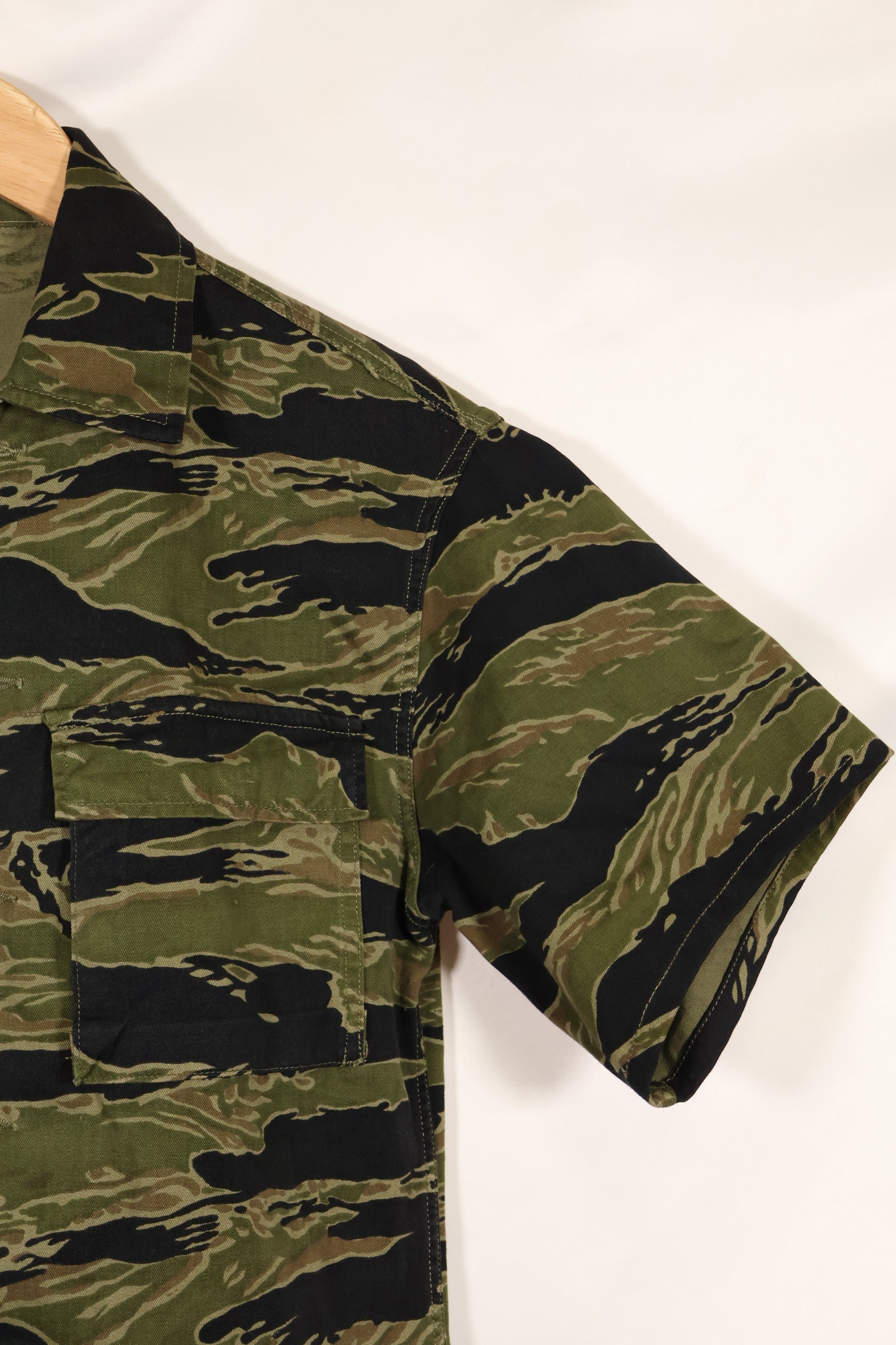 Real A-M Tiger Stripe Shirt Gold Tiger Derivative Pattern Almost unused