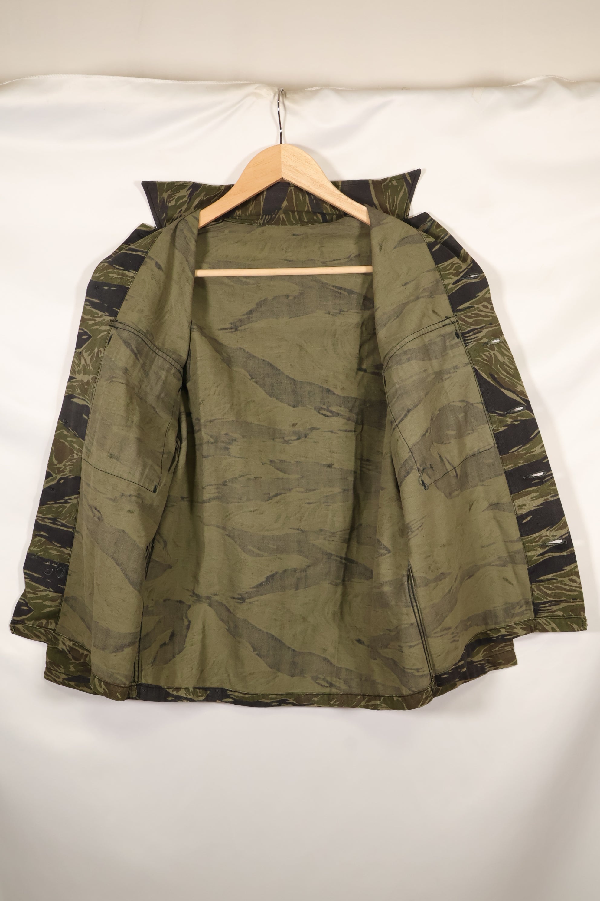 Real TO78 Okinawa Tiger Tiger Stripe Shirt No Stamp Used