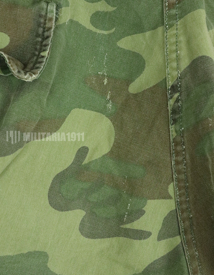 Original non ripstop fabric ERDL jungle fatigues pants, faded, scratched.